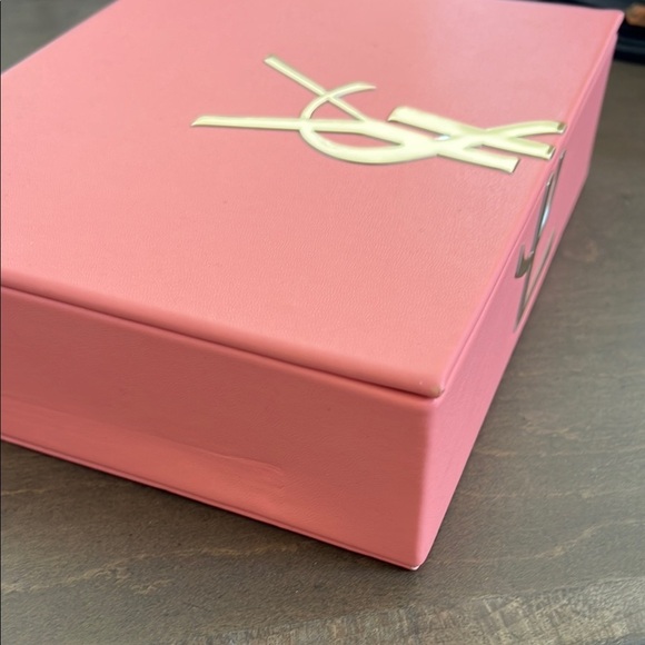 Yves Saint Laurent Liquid Blush Set with Gold Accents - Picture 7 of 9